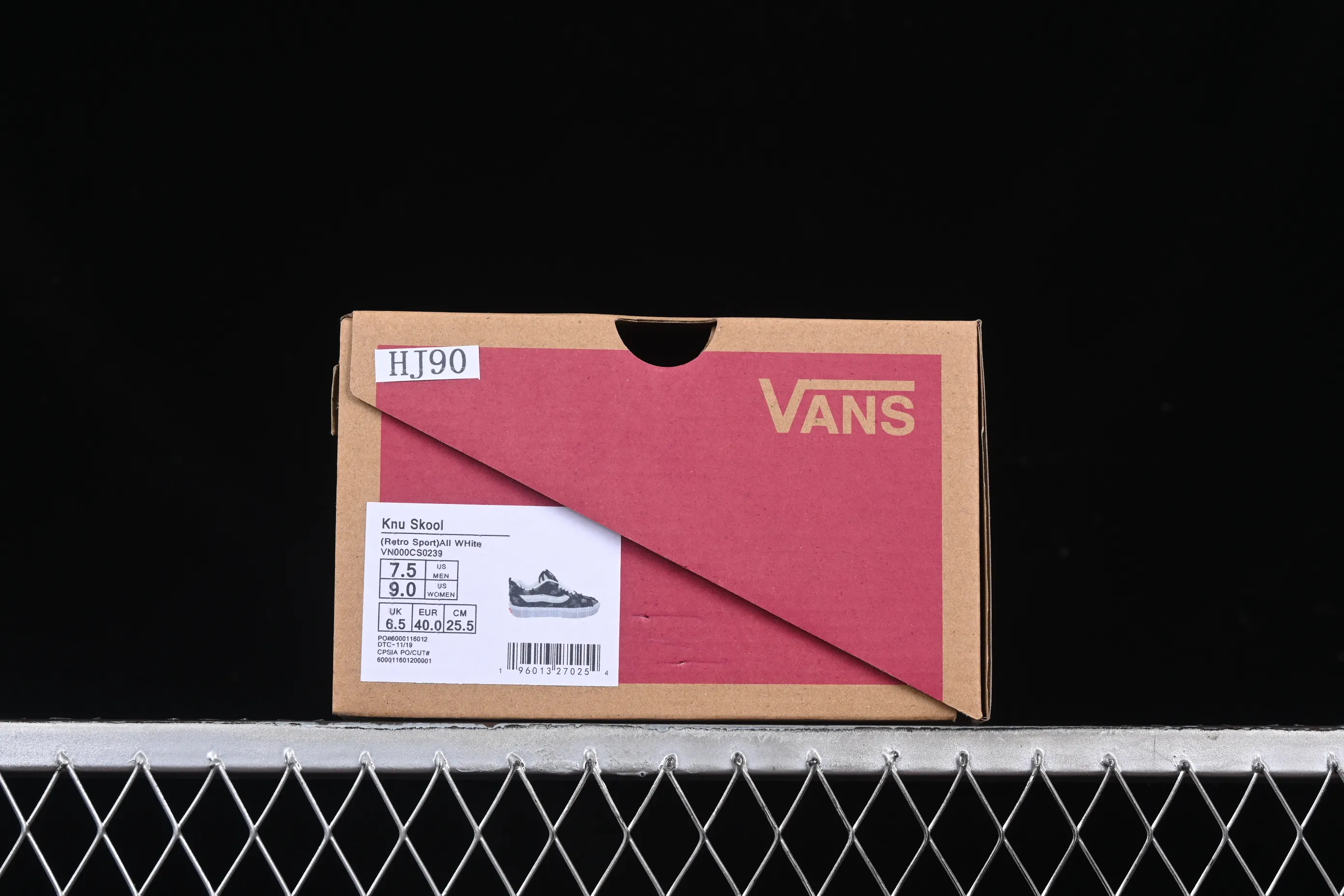 All categories Vans Vans series Vans Low Vans low-top Vans Knu Skool checkerboard washed denim low-top casual sneakers VN000CS0239
